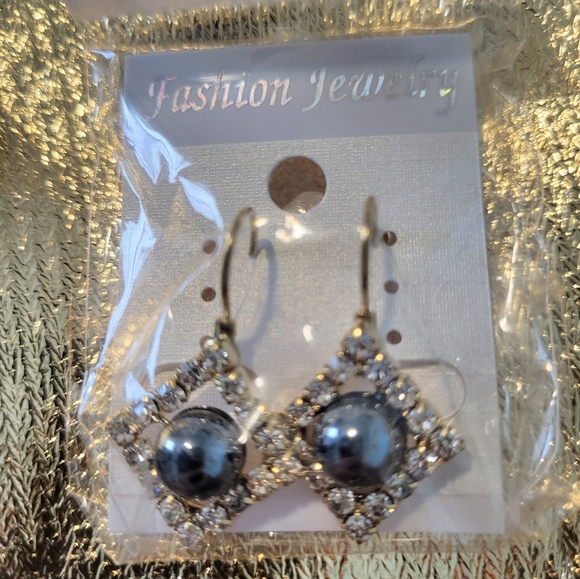FASHION DANGLE EARRINGS - Picture 6 of 8
